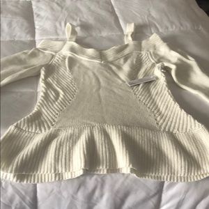 Chelsea 28 cream sweater NWT